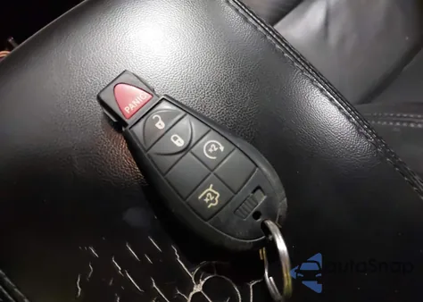 2011 Jeep Grand Cherokee Laredo z USA, uszkodzony, nr VIN 1J4RR4GG7BC523003